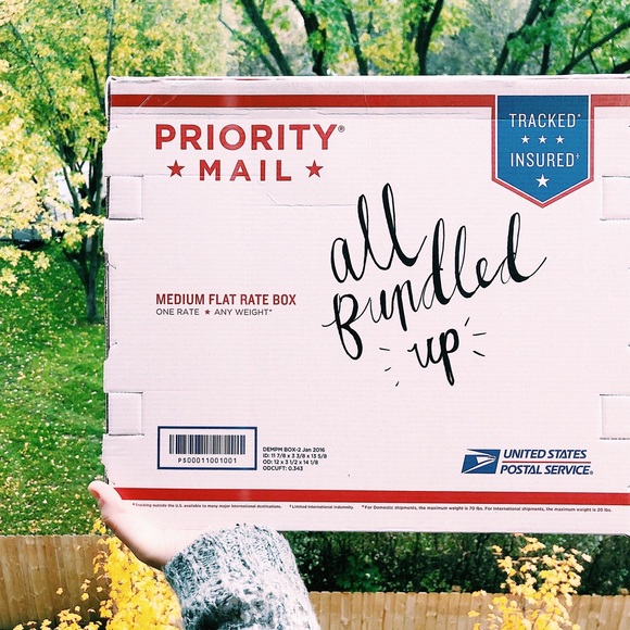 Instagram: cduehns_closet 📲 - Picture 8 of 8